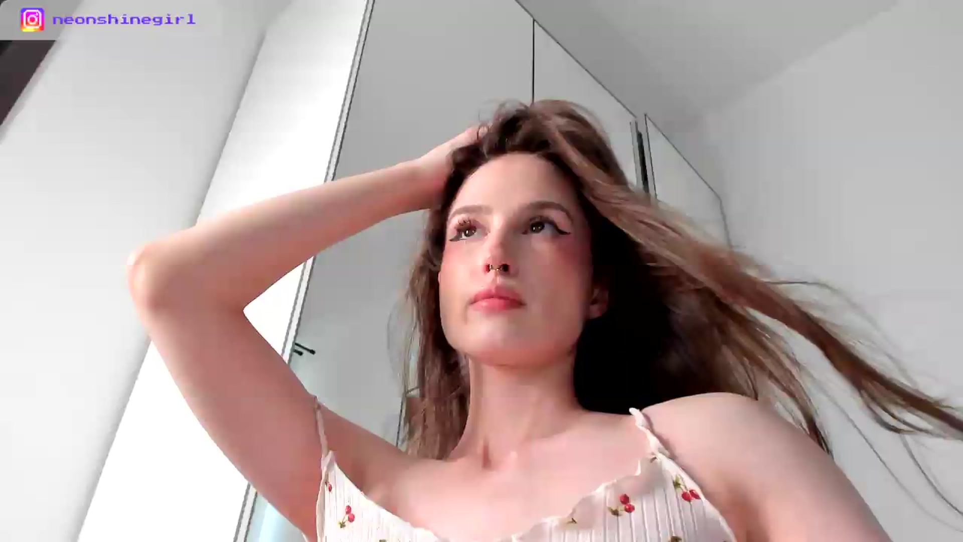 Gallery image thumbnail from NeonShine's myfreecams stream on, 07/01/2026, 15:58 image 11 of 20
