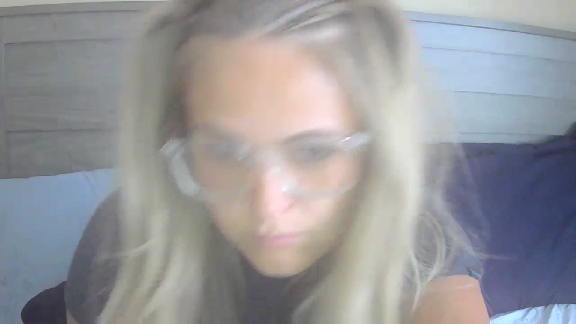 Gallery image thumbnail from Neonmoon19's myfreecams stream on, 07/20/2023, 16:53 image 12 of 20