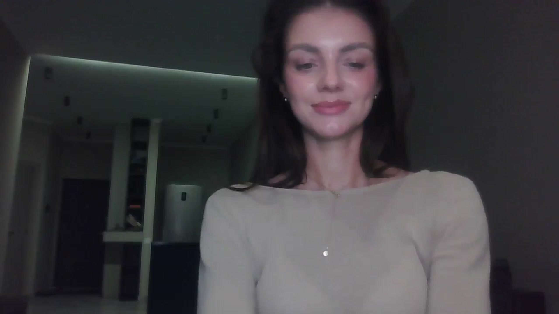 Gallery image thumbnail from Nerdi's myfreecams stream on, 07/05/2025, 23:55 image 14 of 20