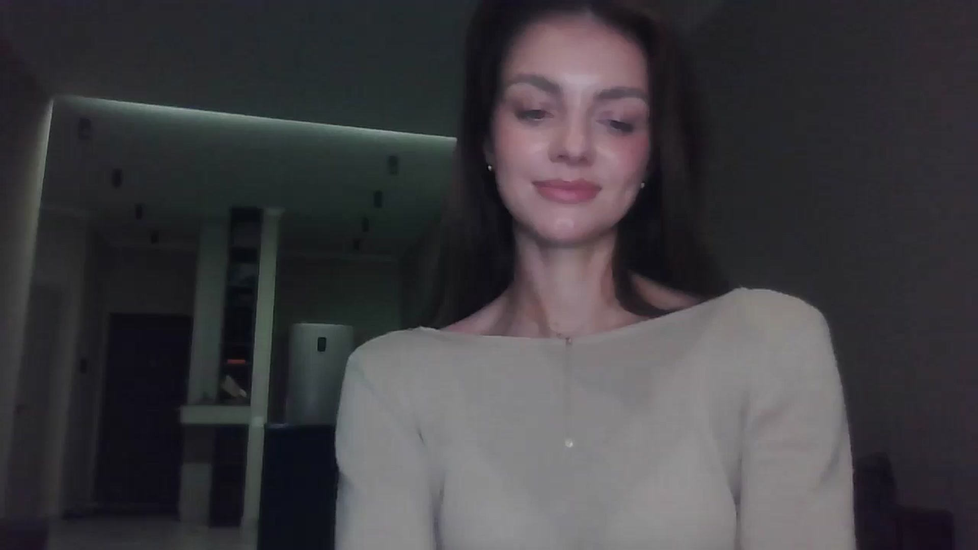 Gallery image thumbnail from Nerdi's myfreecams stream on, 07/05/2025, 23:55 image 2 of 20