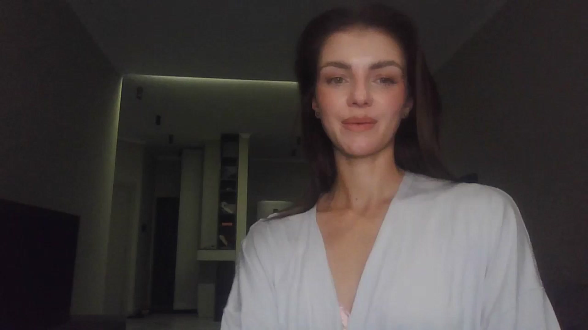 Gallery image thumbnail from Nerdi's myfreecams stream on, 07/08/2025, 23:36 image 15 of 20