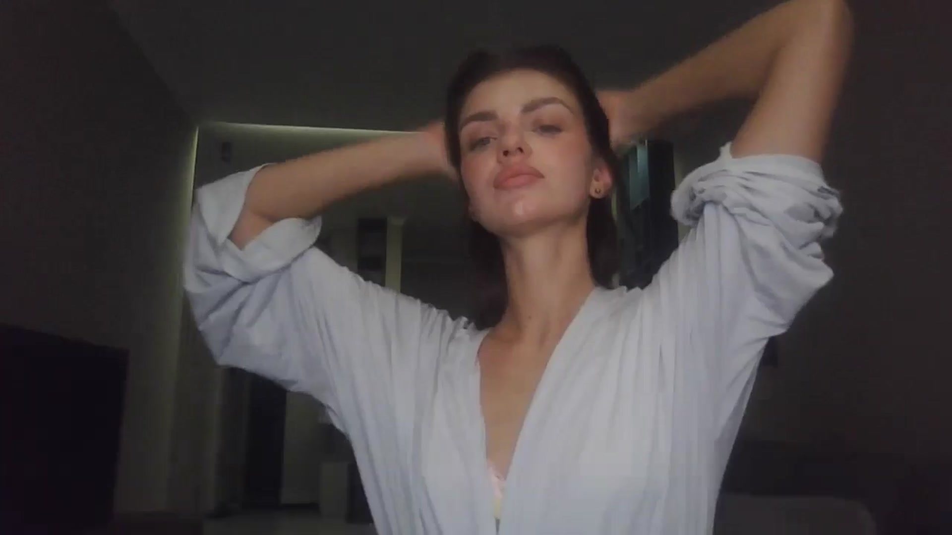 Gallery image thumbnail from Nerdi's myfreecams stream on, 07/08/2025, 23:36 image 2 of 20