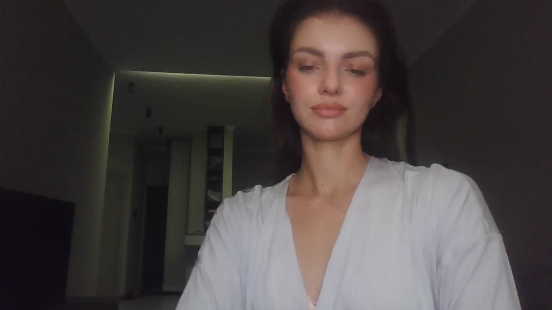 Gallery image thumbnail from Nerdi's myfreecams stream on, 07/08/2025, 23:36 image 16 of 20