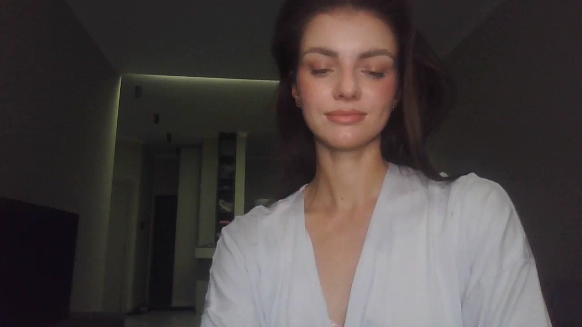 Gallery image thumbnail from Nerdi's myfreecams stream on, 07/08/2025, 23:36 image 18 of 20