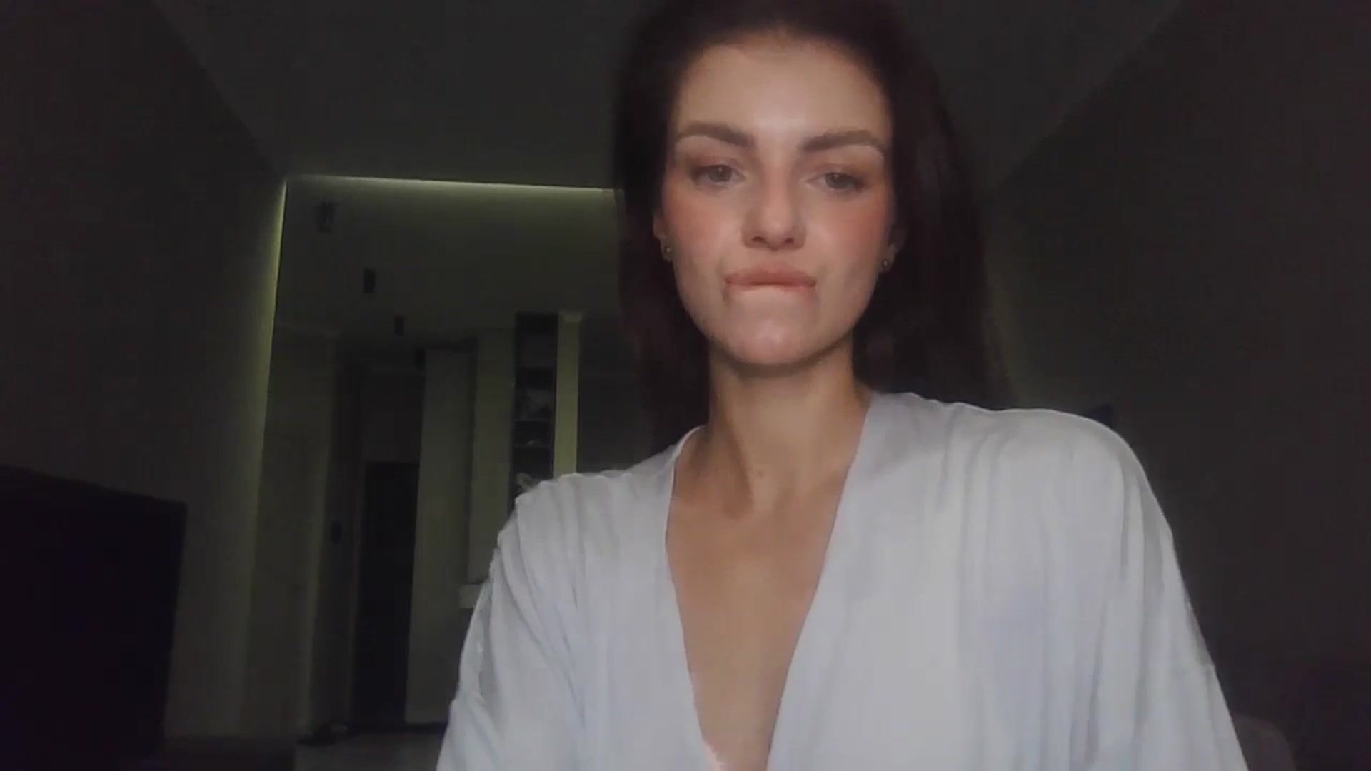 Gallery image thumbnail from Nerdi's myfreecams stream on, 07/08/2025, 23:56 image 18 of 20