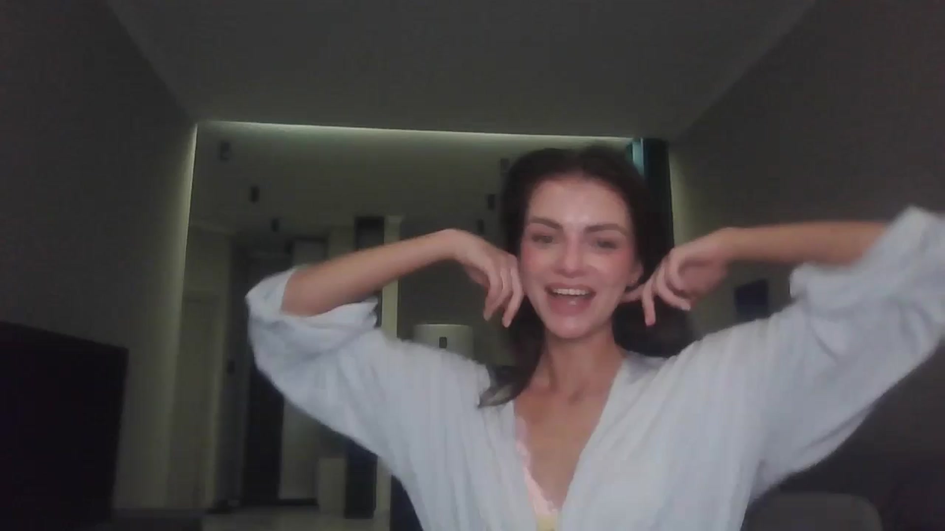 Gallery image thumbnail from Nerdi's myfreecams stream on, 07/08/2025, 23:56 image 5 of 20
