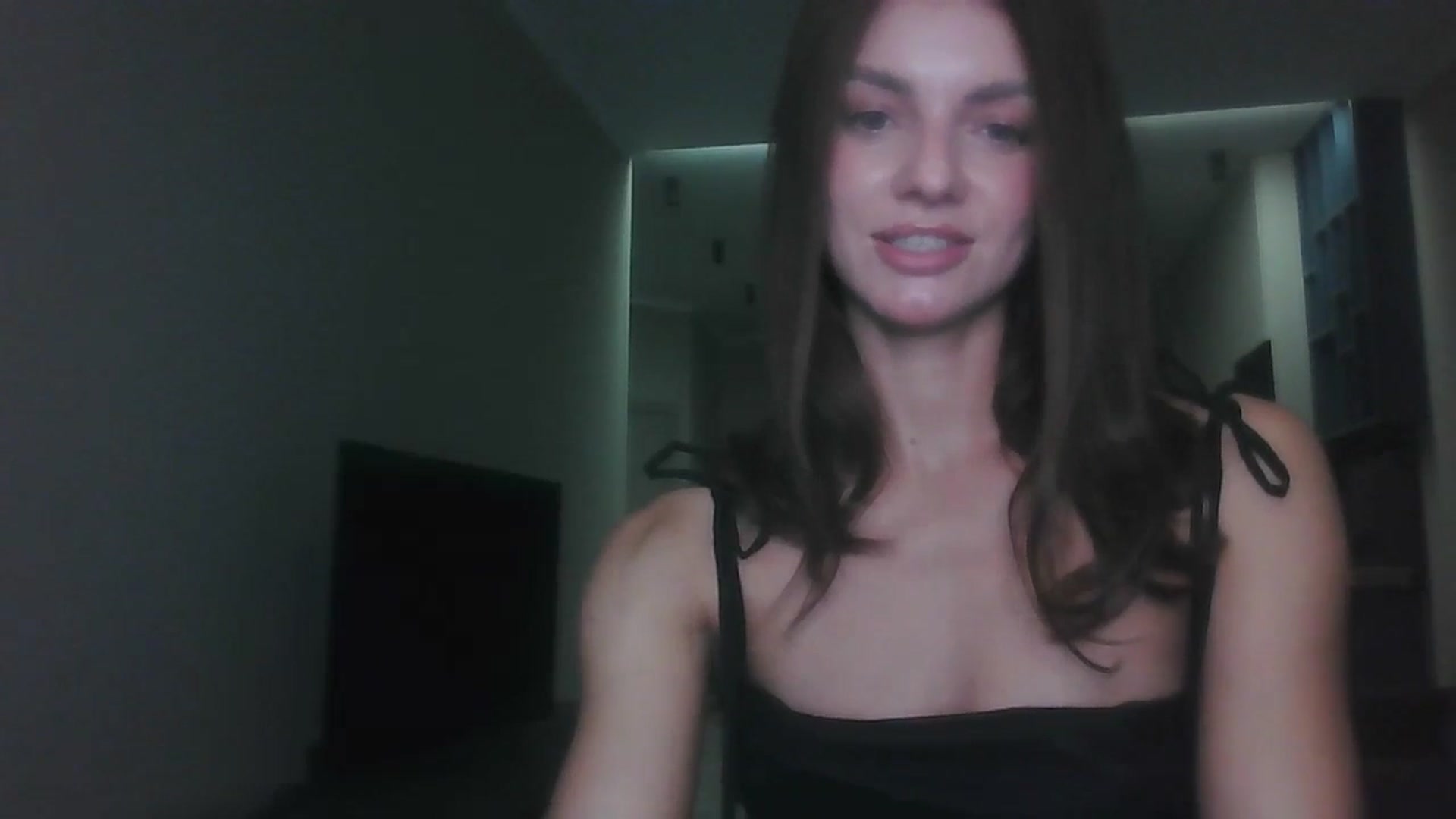 Gallery image thumbnail from Nerdi's myfreecams stream on, 07/10/2025, 22:21 image 19 of 20