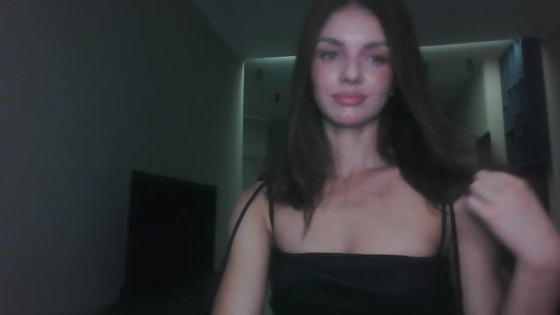 Gallery image thumbnail from Nerdi's myfreecams stream on, 07/10/2025, 22:21 image 9 of 20