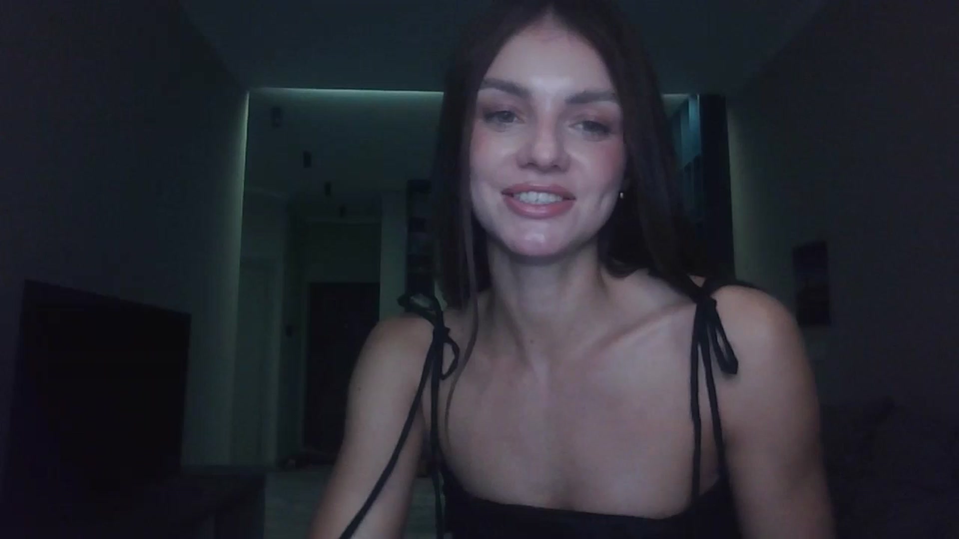 Gallery image thumbnail from Nerdi's myfreecams stream on, 07/11/2025, 24:01 image 1 of 20