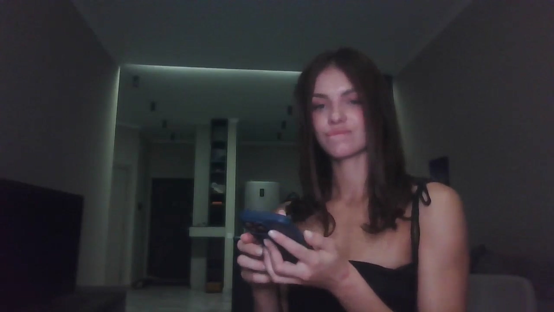 Gallery image thumbnail from Nerdi's myfreecams stream on, 07/11/2025, 01:55 image 17 of 20