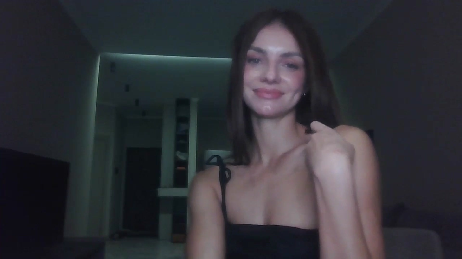 Gallery image thumbnail from Nerdi's myfreecams stream on, 07/11/2025, 01:55 image 2 of 20