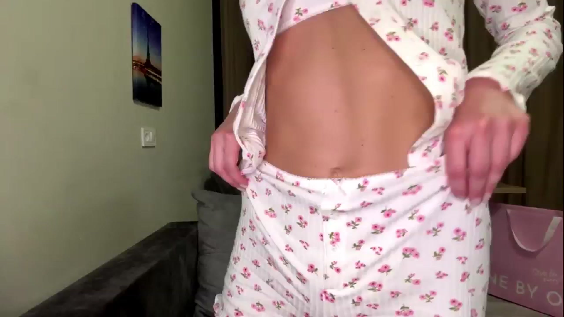 Gallery image thumbnail from Nerdi's myfreecams stream on, 07/30/2025, 19:40 image 3 of 20