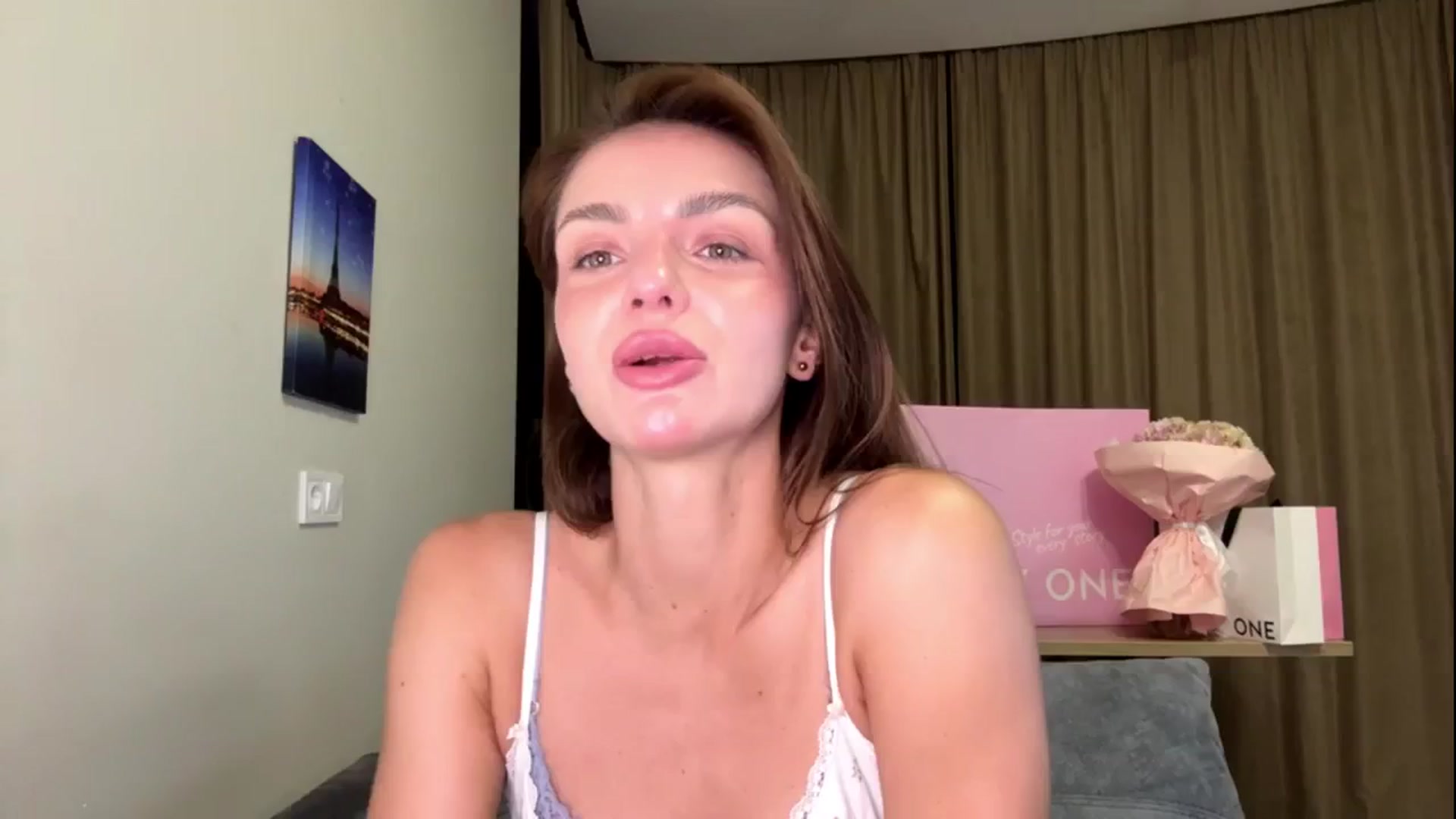 Gallery image thumbnail from Nerdi's myfreecams stream on, 08/08/2025, 21:31 image 19 of 20