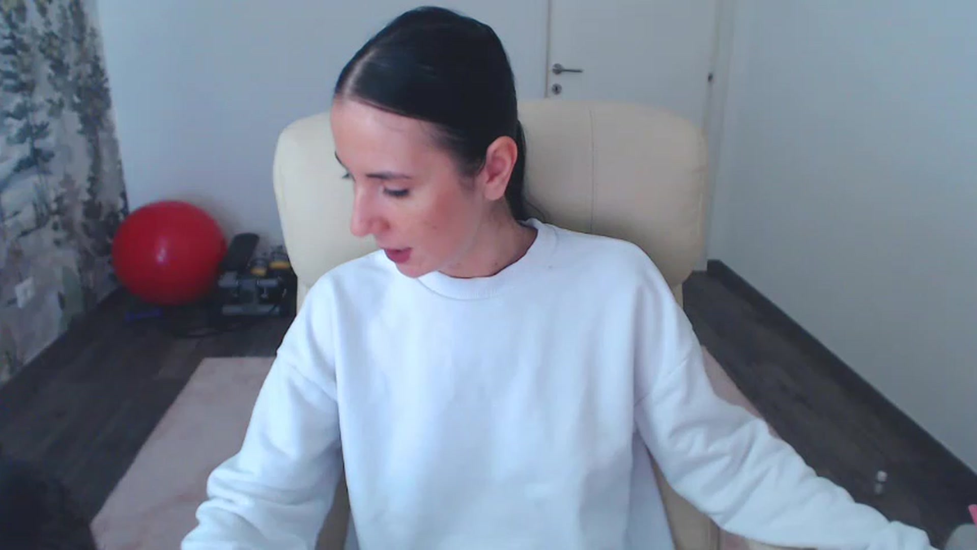 Gallery image thumbnail from NerdyDexter's myfreecams stream on, 12/08/2022, 11:19 image 10 of 20