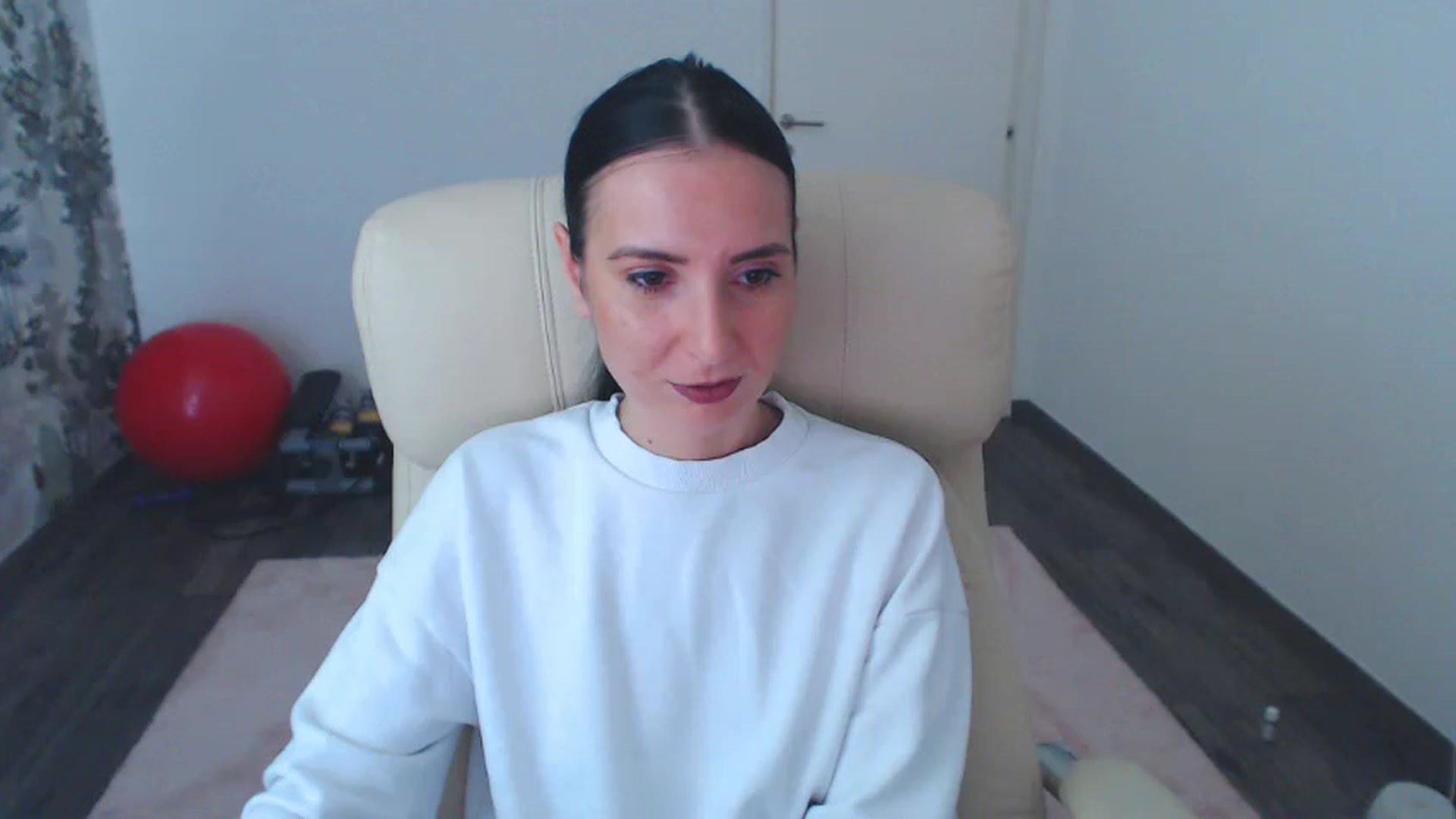 Gallery image thumbnail from NerdyDexter's myfreecams stream on, 12/08/2022, 11:19 image 5 of 20