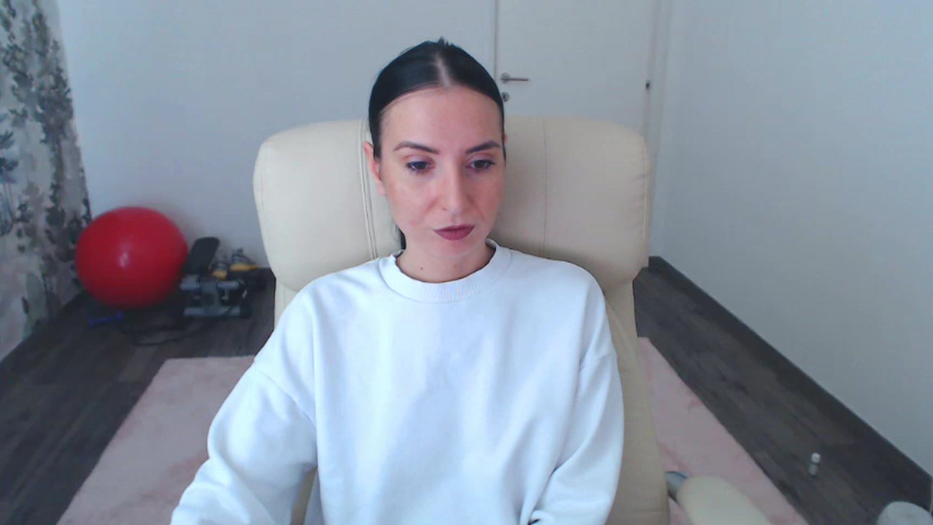 Gallery image thumbnail from NerdyDexter's myfreecams stream on, 12/08/2022, 11:19 image 3 of 20