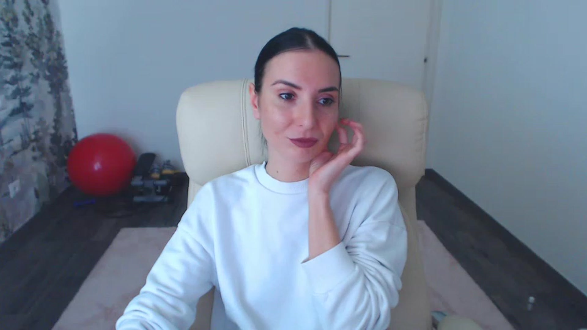 Gallery image thumbnail from NerdyDexter's myfreecams stream on, 12/08/2022, 11:19 image 19 of 20