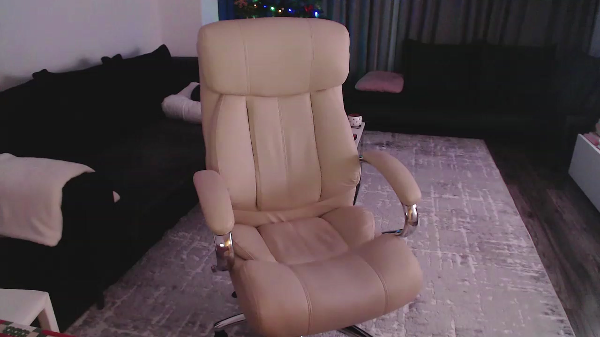 Gallery image thumbnail from NerdyDexter's myfreecams stream on, 12/16/2022, 19:17 image 7 of 20
