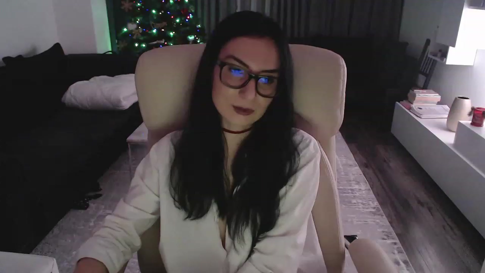 Gallery image thumbnail from NerdyDexter's myfreecams stream on, 12/18/2022, 18:03 image 20 of 20