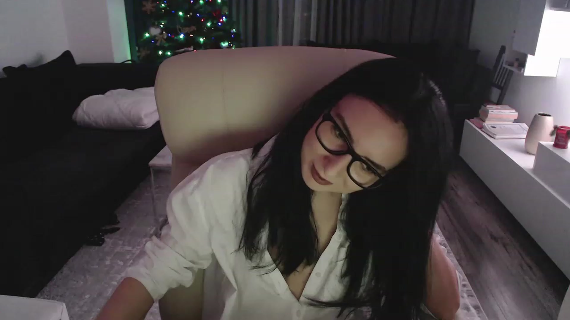 Gallery image thumbnail from NerdyDexter's myfreecams stream on, 12/18/2022, 18:03 image 8 of 20