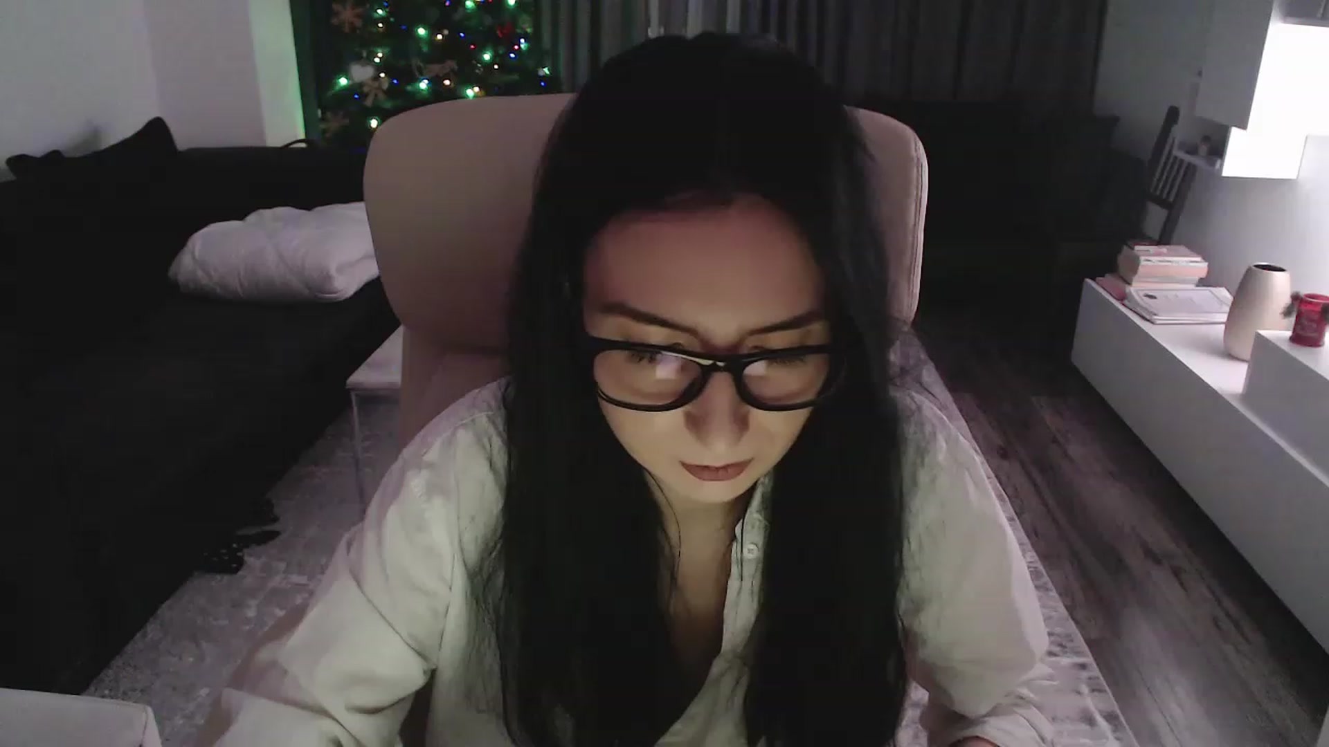 Gallery image thumbnail from NerdyDexter's myfreecams stream on, 12/18/2022, 18:03 image 15 of 20