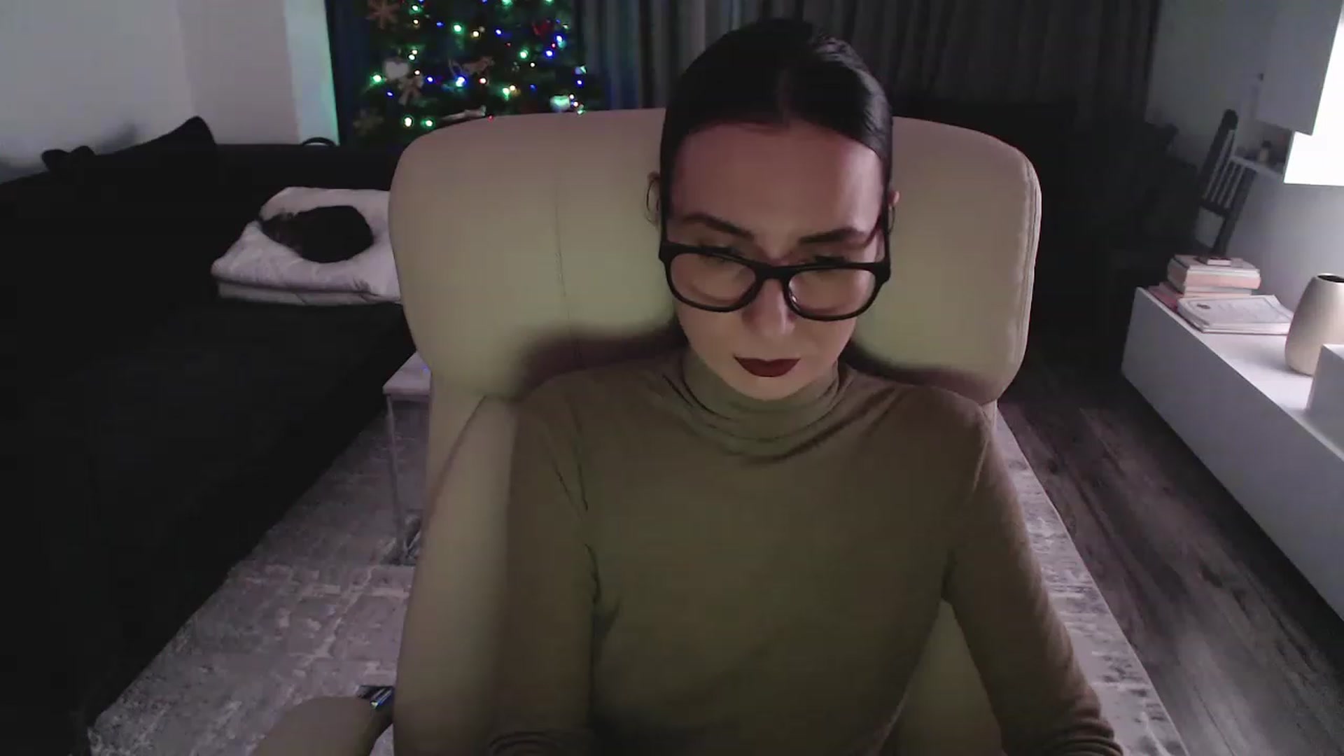 Gallery image thumbnail from NerdyDexter's myfreecams stream on, 12/21/2022, 19:37 image 3 of 20