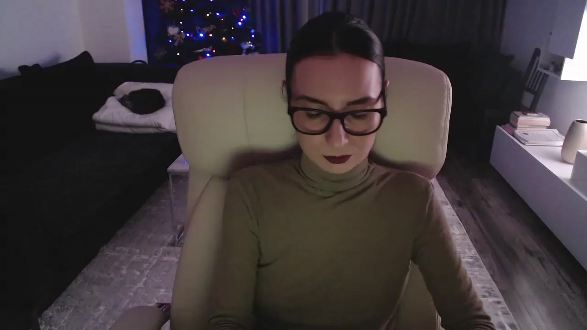 Gallery image thumbnail from NerdyDexter's myfreecams stream on, 12/21/2022, 19:37 image 1 of 20
