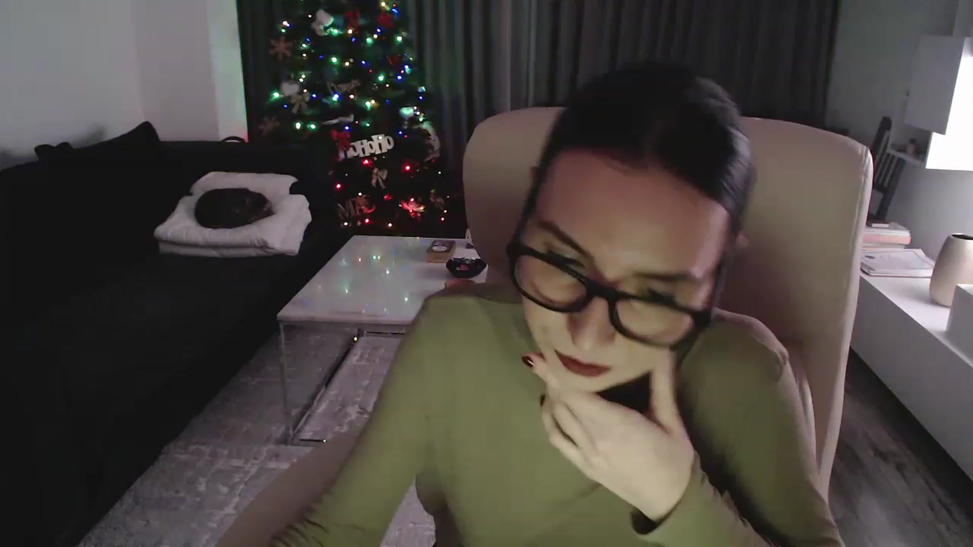 Gallery image thumbnail from NerdyDexter's myfreecams stream on, 12/21/2022, 19:37 image 14 of 20