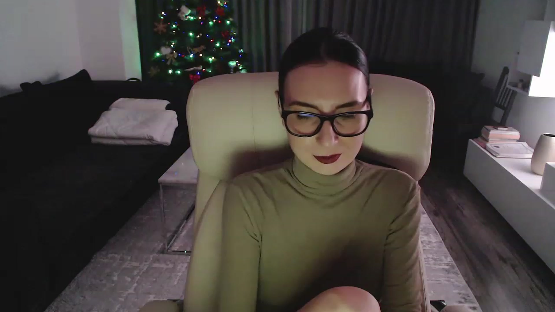 Gallery image thumbnail from NerdyDexter's myfreecams stream on, 12/21/2022, 19:37 image 20 of 20