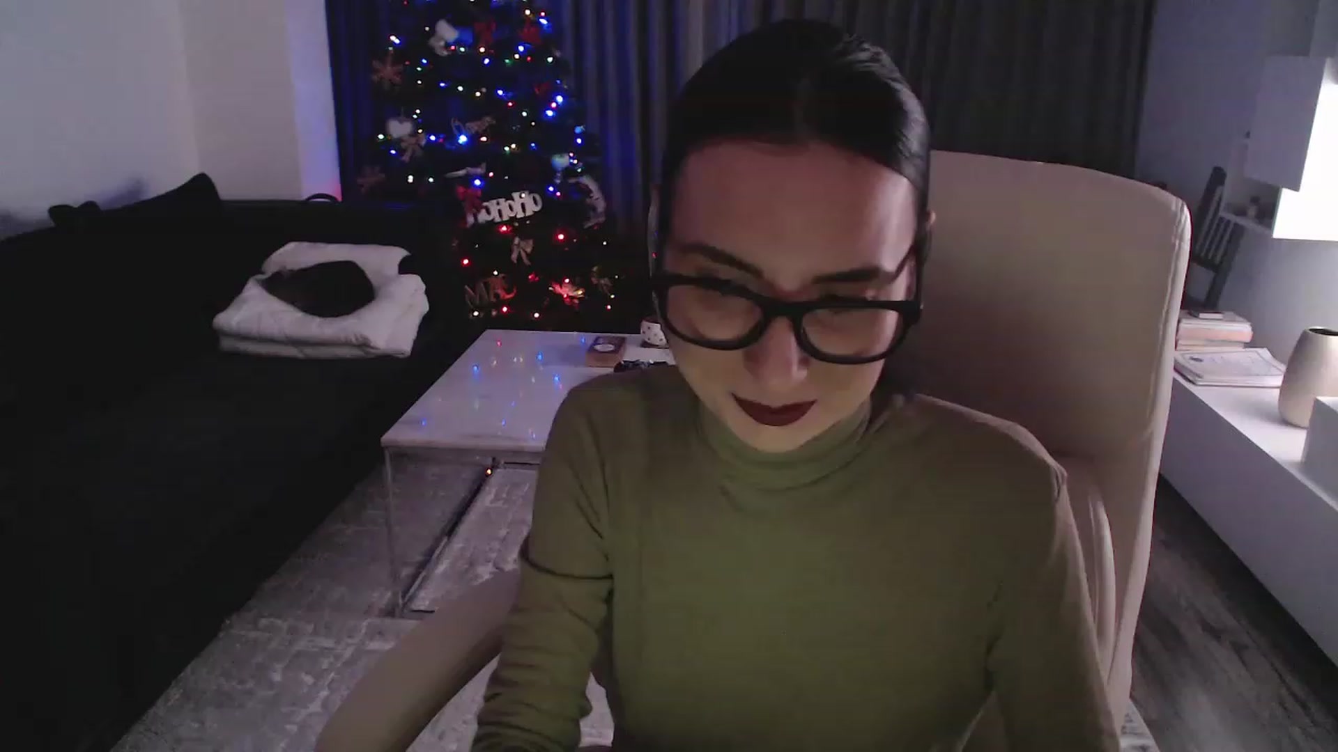 Gallery image thumbnail from NerdyDexter's myfreecams stream on, 12/21/2022, 19:37 image 5 of 20