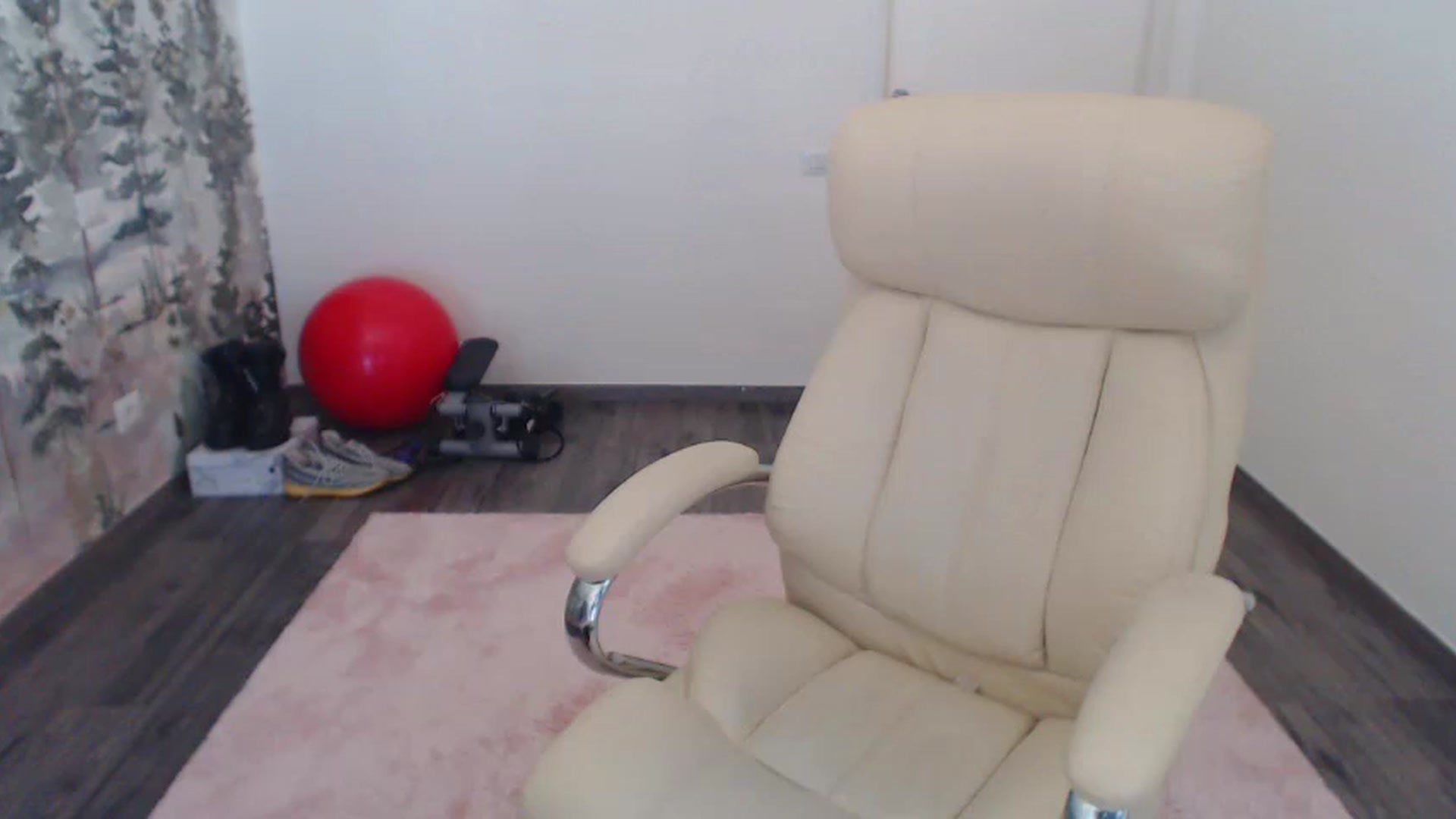 Gallery image thumbnail from NerdyDexter's myfreecams stream on, 03/25/2023, 10:35 image 2 of 20