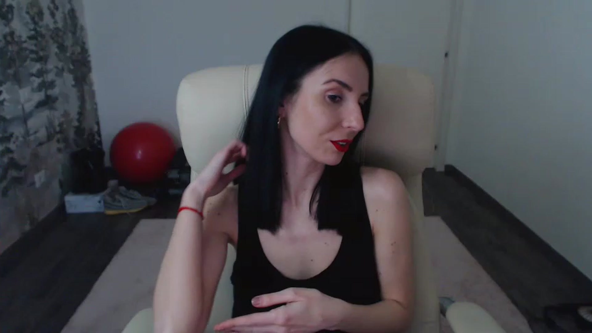 Gallery image thumbnail from NerdyDexter's myfreecams stream on, 04/01/2023, 15:11 image 3 of 20