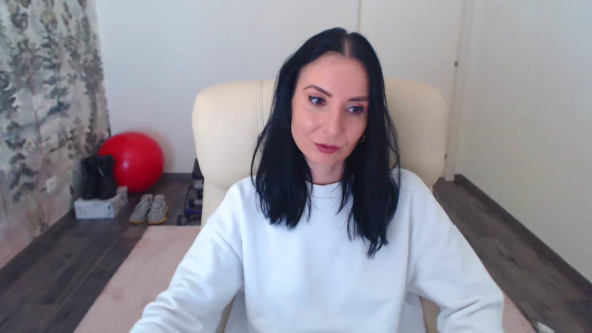 Gallery image thumbnail from NerdyDexter's myfreecams stream on, 04/08/2023, 10:52 image 4 of 20