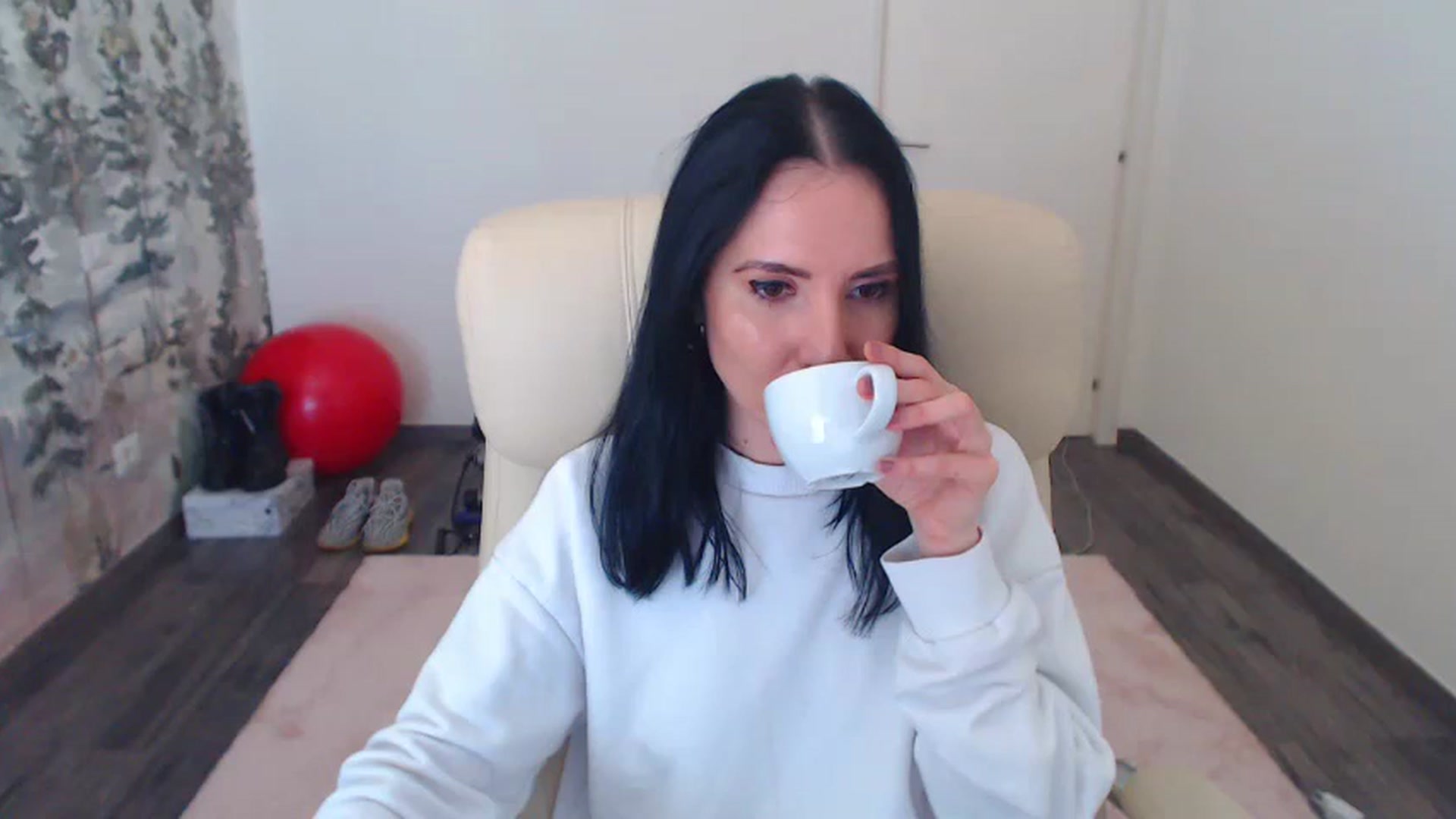 Gallery image thumbnail from NerdyDexter's myfreecams stream on, 04/08/2023, 10:52 image 10 of 20