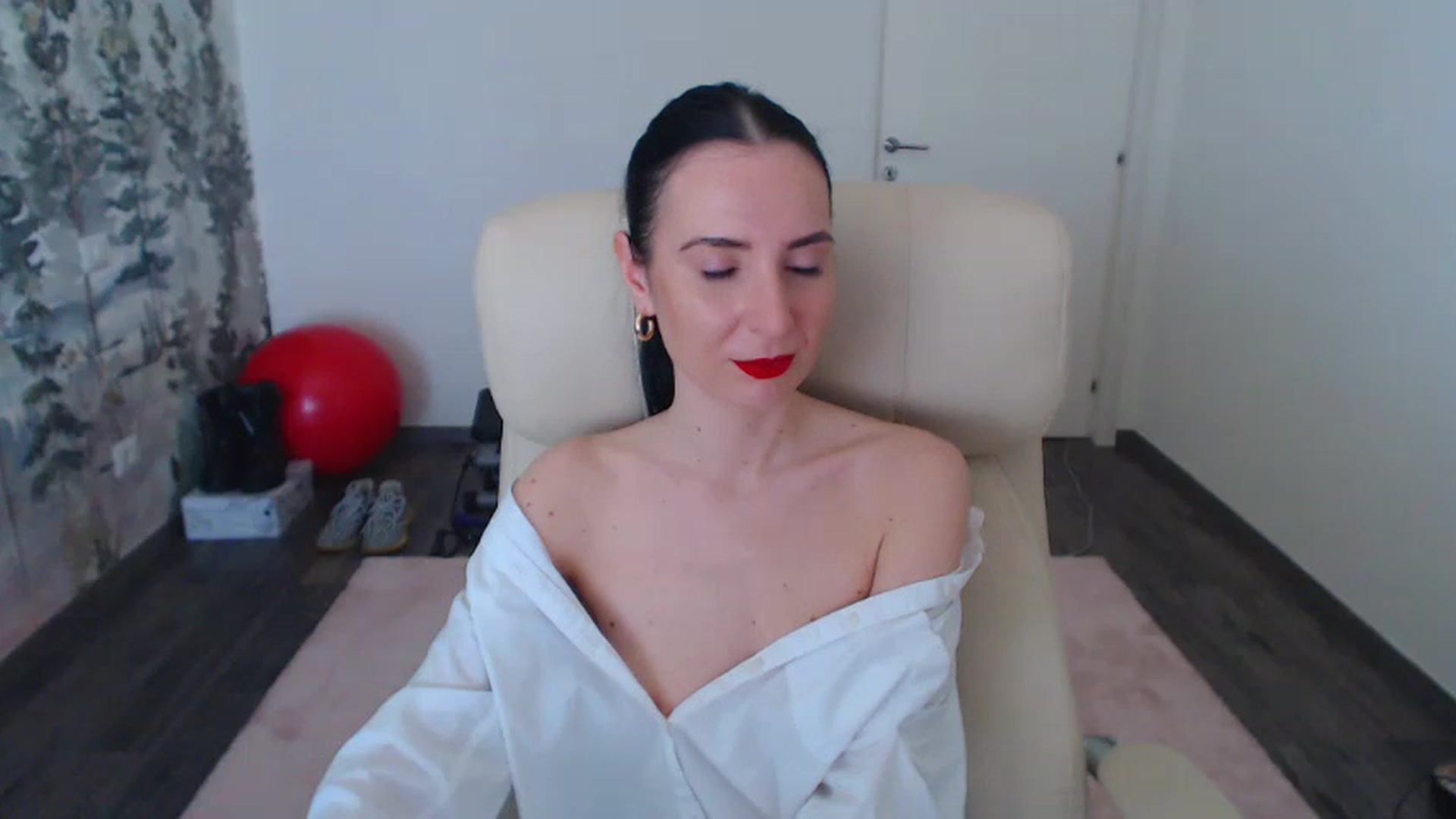 Gallery image thumbnail from NerdyDexter's myfreecams stream on, 04/12/2023, 10:13 image 17 of 20