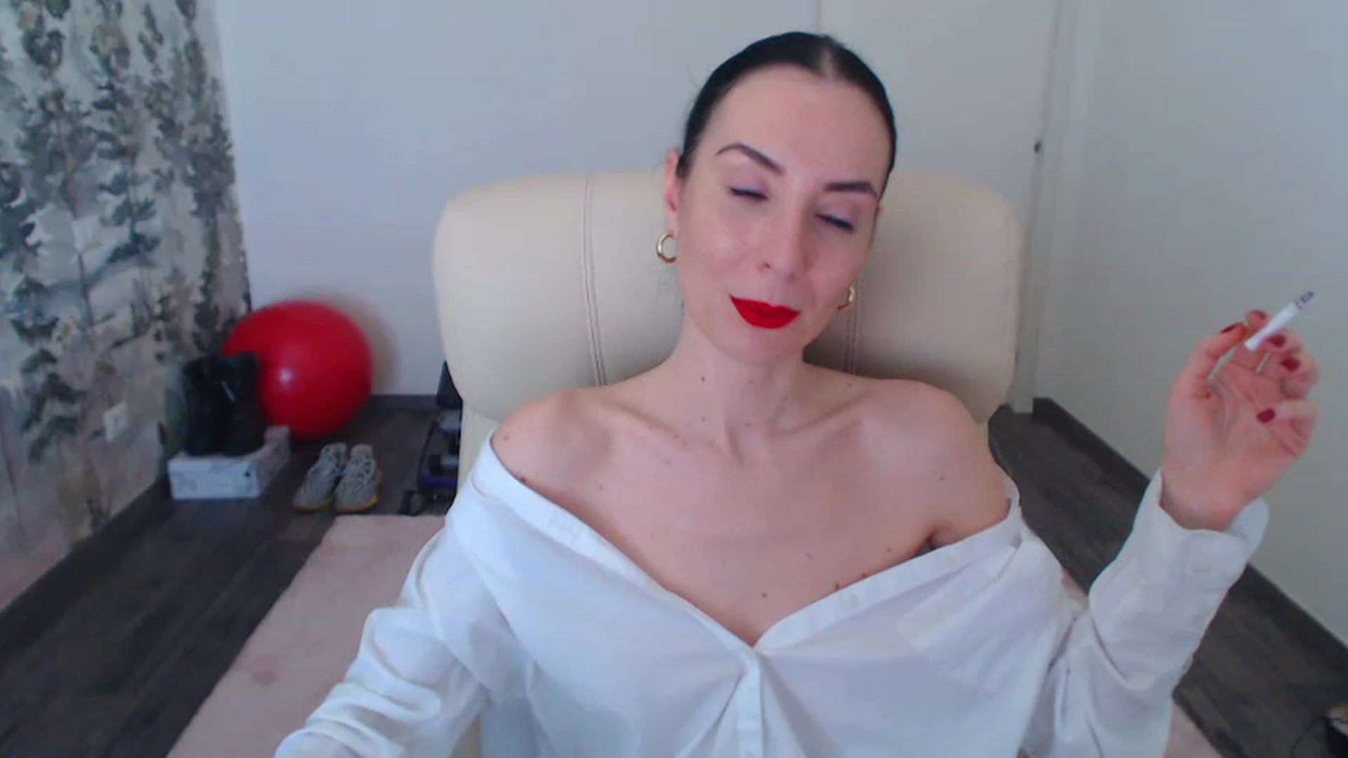 Gallery image thumbnail from NerdyDexter's myfreecams stream on, 04/12/2023, 10:13 image 5 of 20