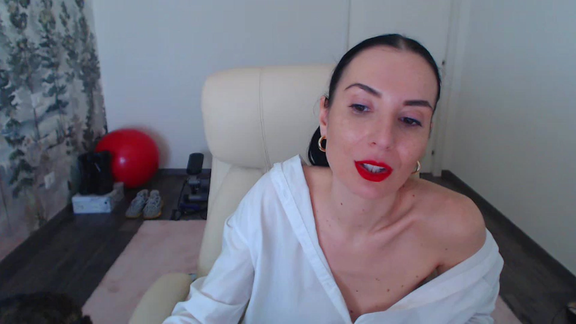 Gallery image thumbnail from NerdyDexter's myfreecams stream on, 04/12/2023, 11:11 image 5 of 20