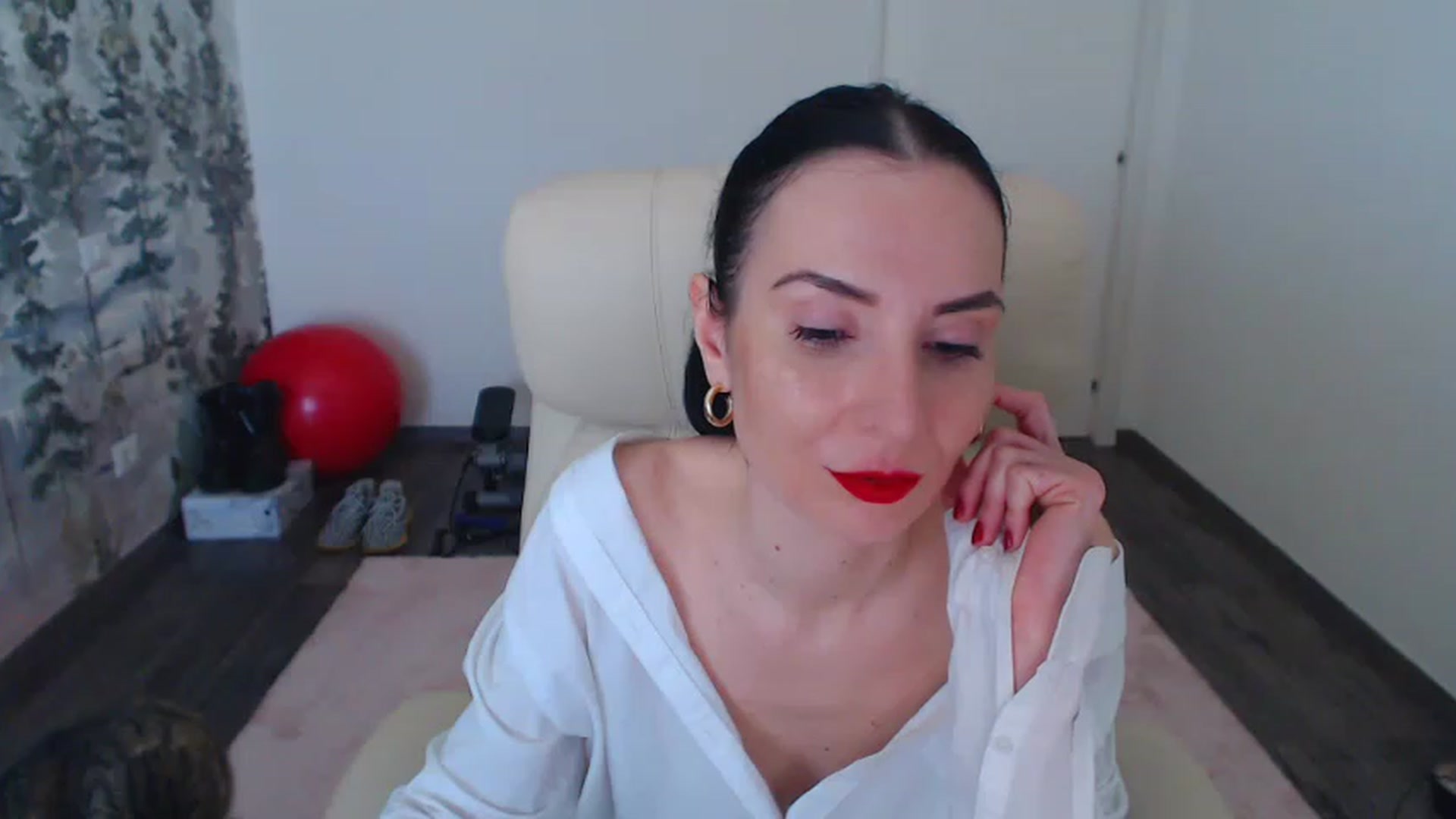 Gallery image thumbnail from NerdyDexter's myfreecams stream on, 04/12/2023, 11:11 image 3 of 20