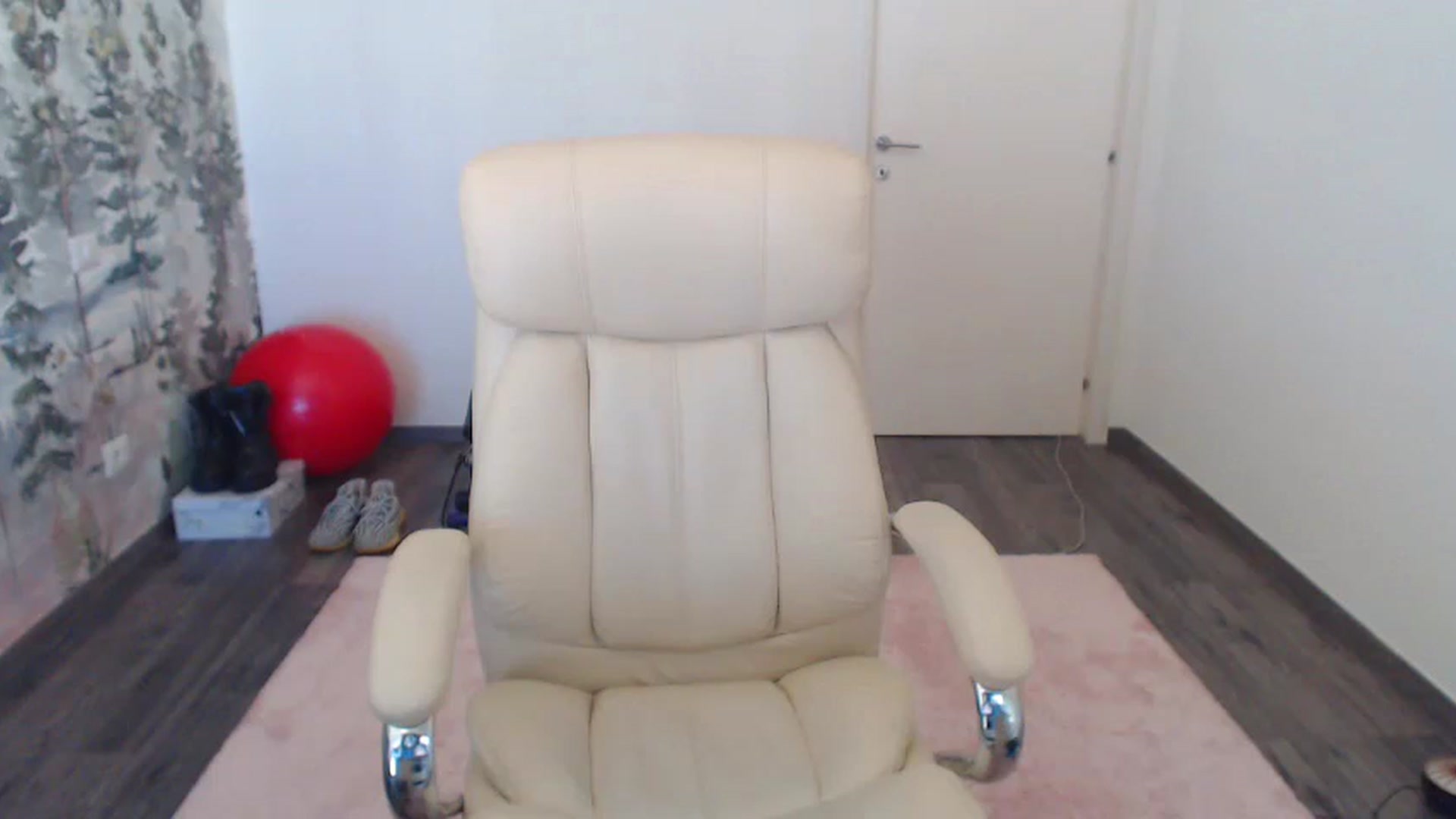Gallery image thumbnail from NerdyDexter's myfreecams stream on, 04/13/2023, 08:38 image 12 of 20