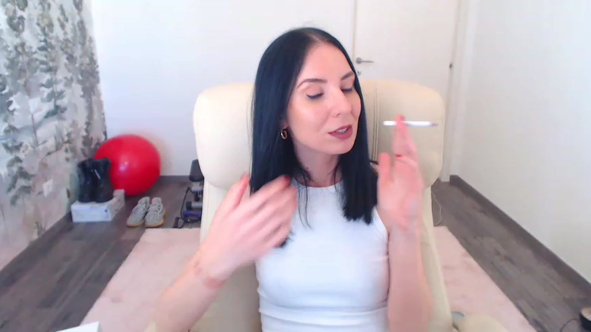 Gallery image thumbnail from NerdyDexter's myfreecams stream on, 04/13/2023, 09:27 image 3 of 20
