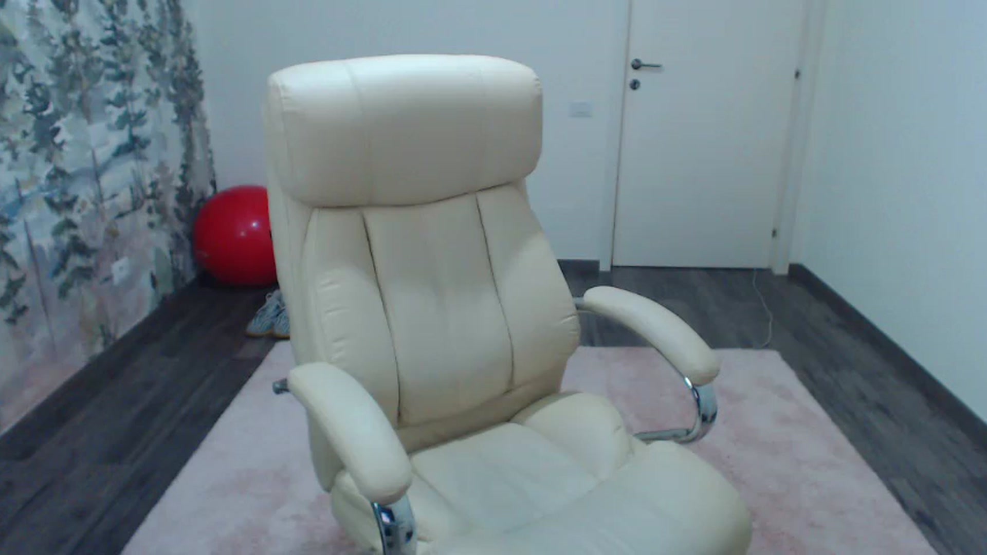 Gallery image thumbnail from NerdyDexter's myfreecams stream on, 04/19/2023, 16:58 image 18 of 20