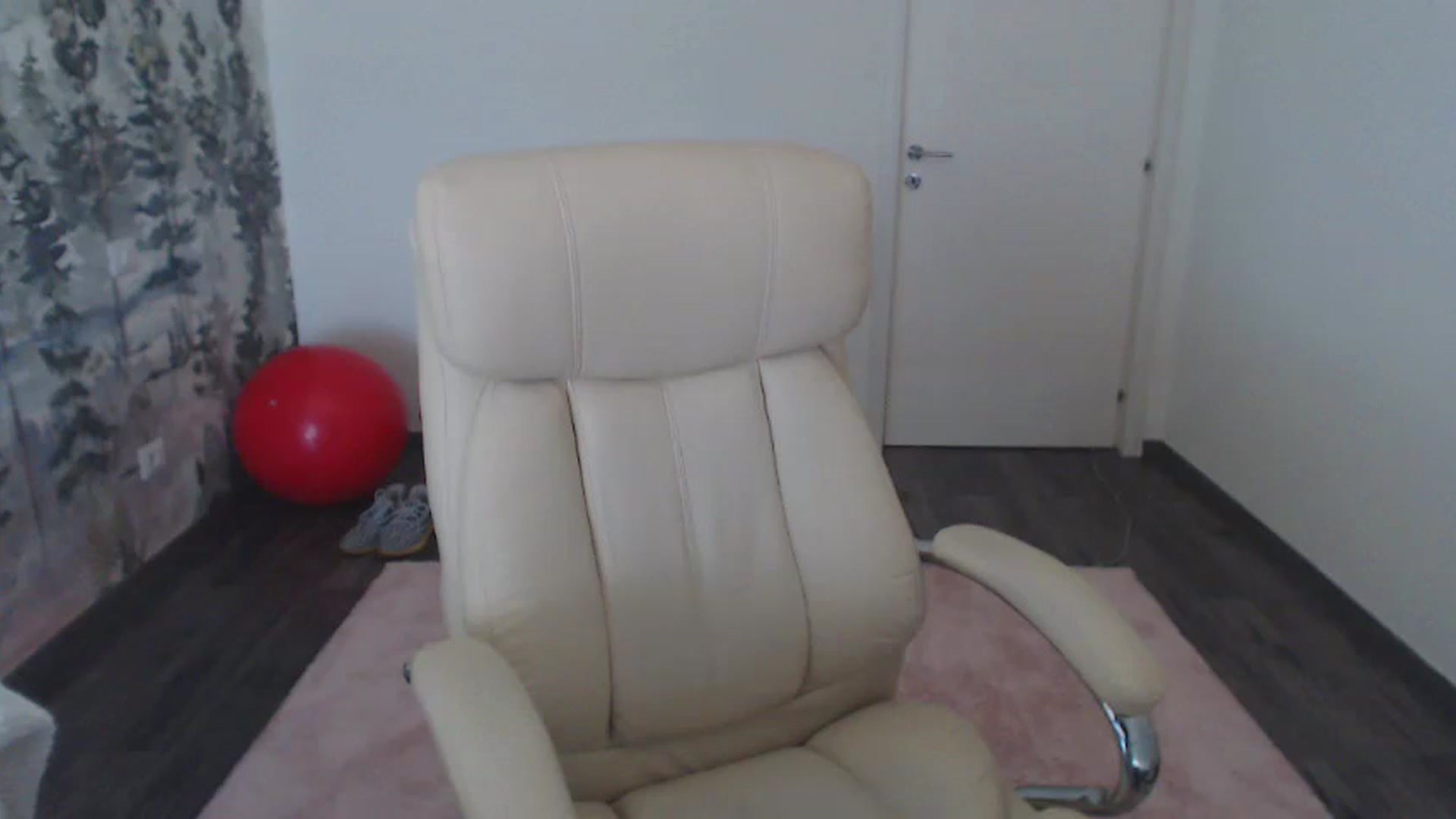 Gallery image thumbnail from NerdyDexter's myfreecams stream on, 05/13/2023, 11:06 image 7 of 20