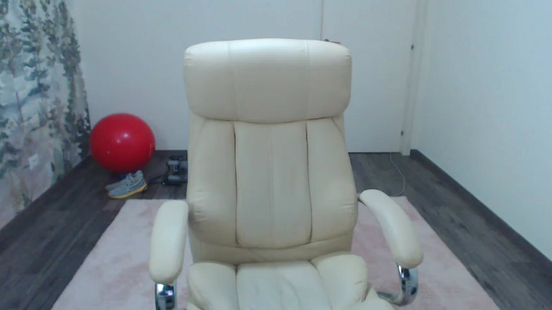 Gallery image thumbnail from NerdyDexter's myfreecams stream on, 05/23/2023, 18:04 image 4 of 20