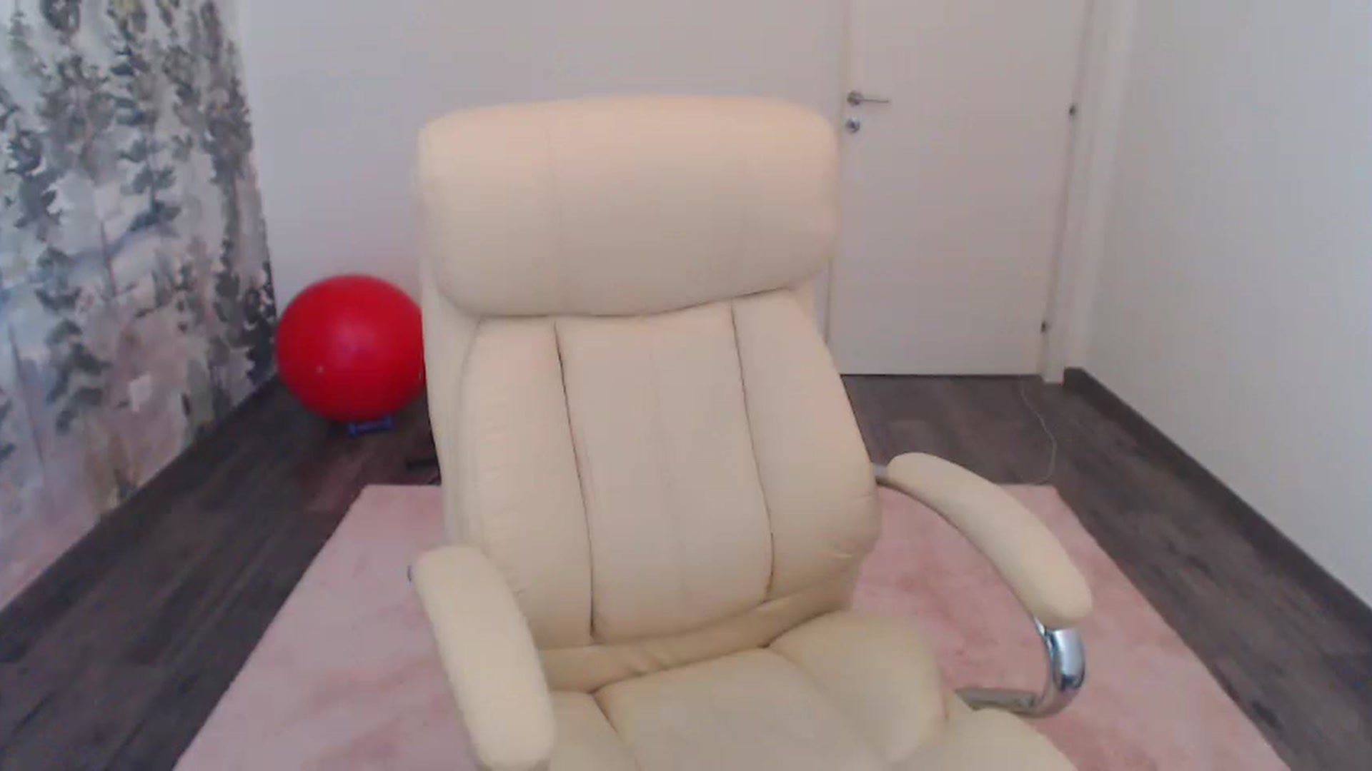 Gallery image thumbnail from NerdyDexter's myfreecams stream on, 06/07/2023, 15:16 image 9 of 20