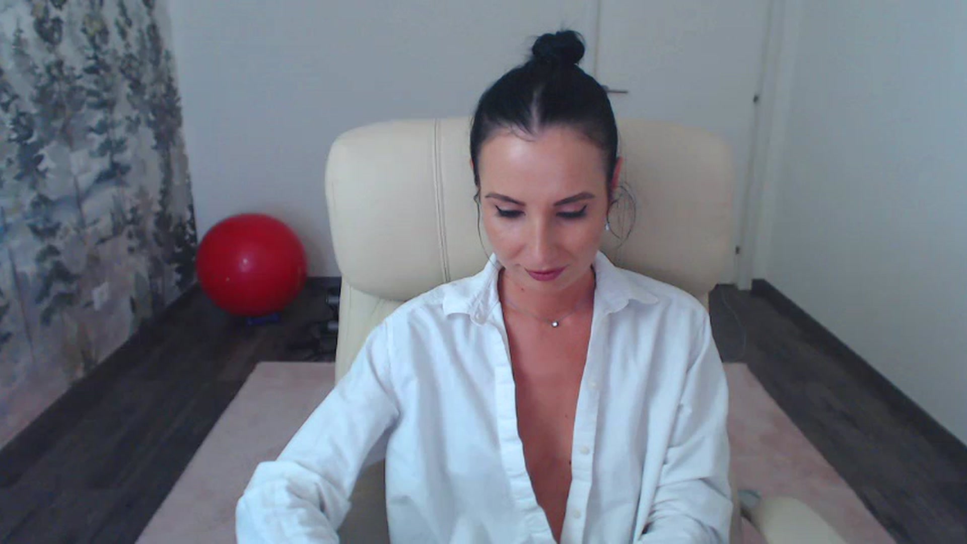Gallery image thumbnail from NerdyDexter's myfreecams stream on, 06/07/2023, 16:58 image 6 of 20