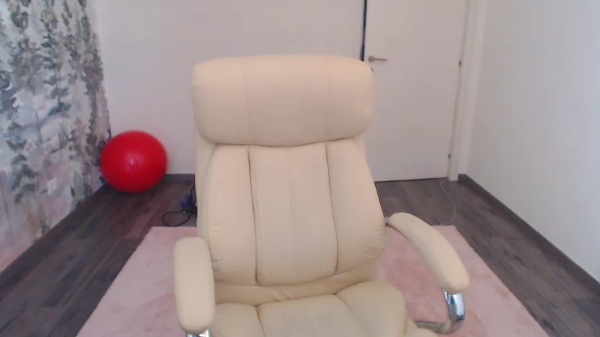 Gallery image thumbnail from NerdyDexter's myfreecams stream on, 06/13/2023, 13:12 image 2 of 20