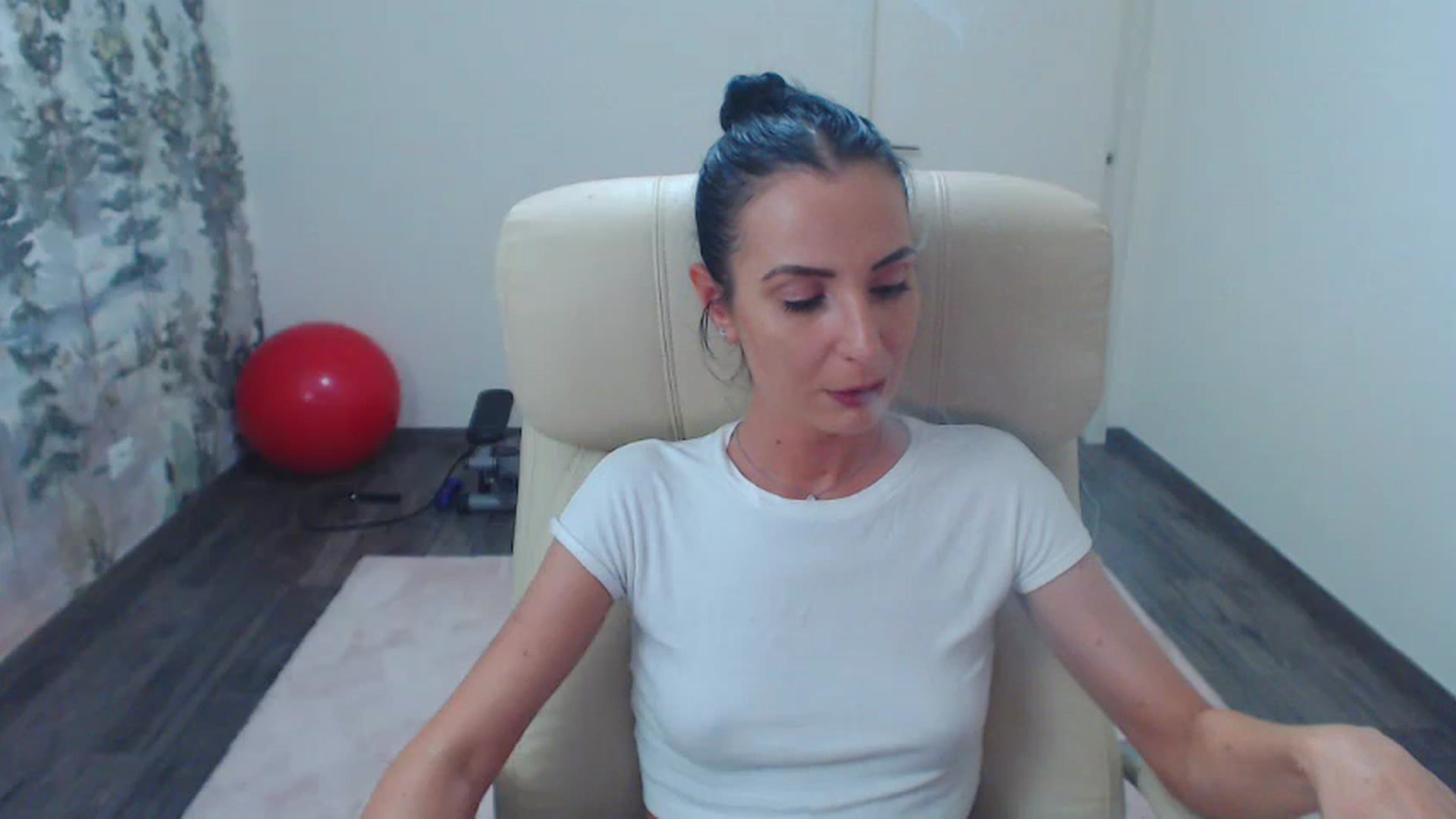Gallery image thumbnail from NerdyDexter's myfreecams stream on, 06/16/2023, 18:30 image 6 of 20