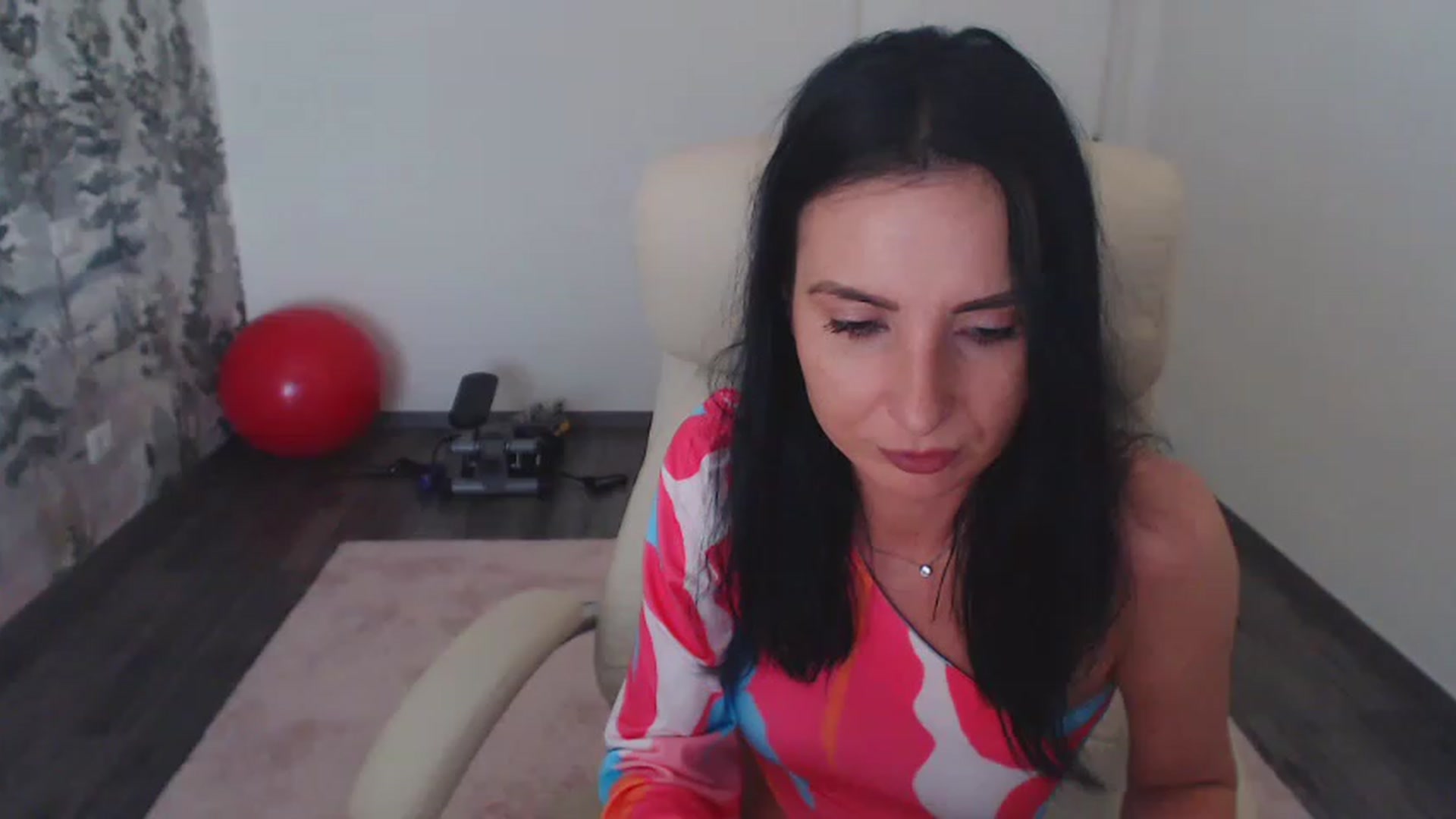 Gallery image thumbnail from NerdyDexter's myfreecams stream on, 06/21/2023, 16:37 image 2 of 20