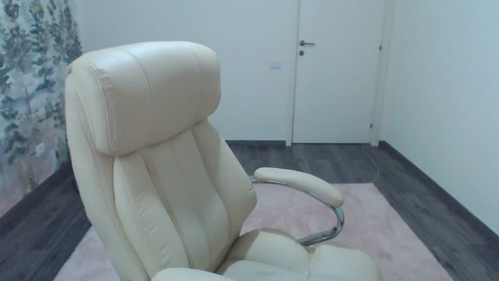 Gallery image thumbnail from NerdyDexter's myfreecams stream on, 06/22/2023, 18:32 image 8 of 20