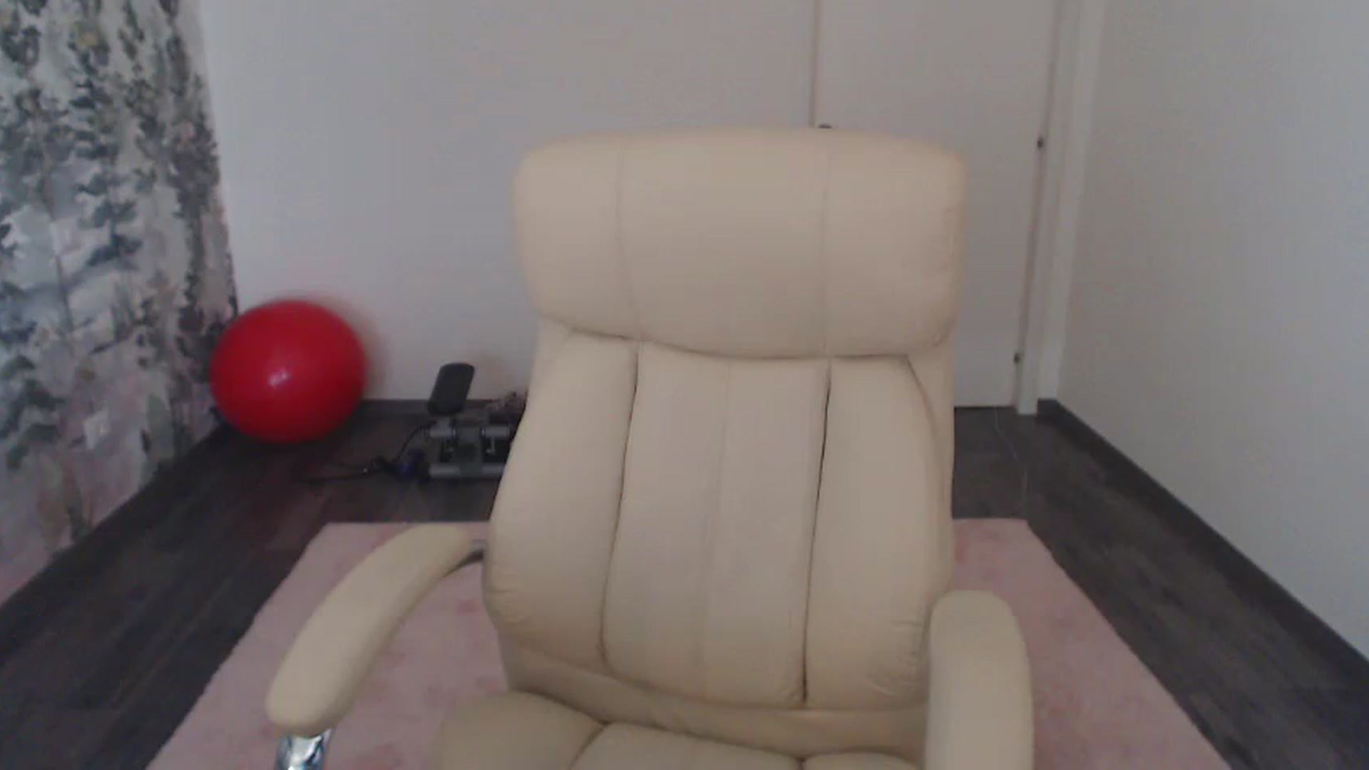 Gallery image thumbnail from NerdyDexter's myfreecams stream on, 07/11/2023, 17:01 image 5 of 20